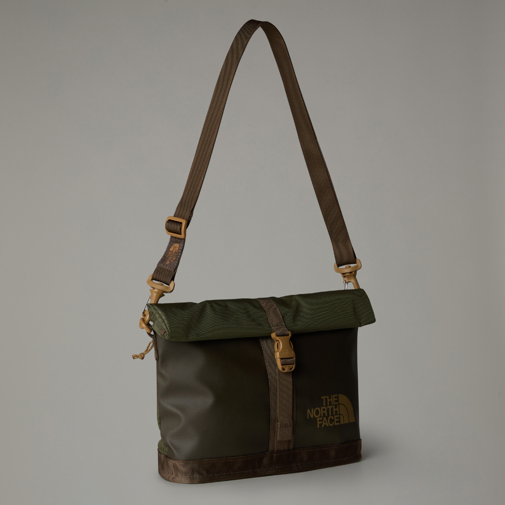 BASE CAMP SHOULDER BAG
