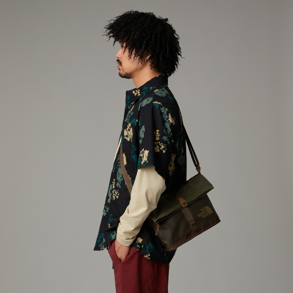 BASE CAMP SHOULDER BAG